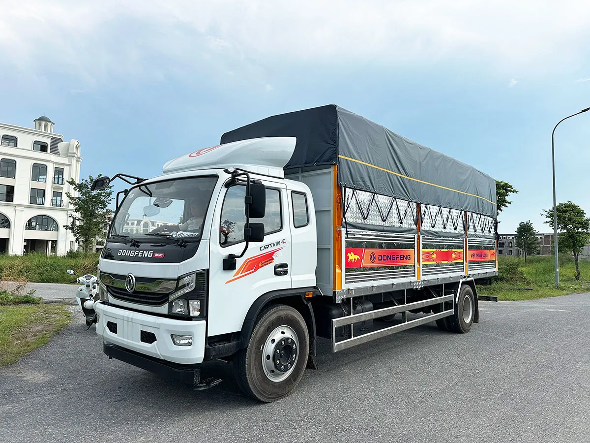 Xe tải trung Dongfeng 8 - 9 tấn phù hợp cho nhiều mô hình kinh doanh từ logistics, phân phối hàng hóa đến xây dựng.