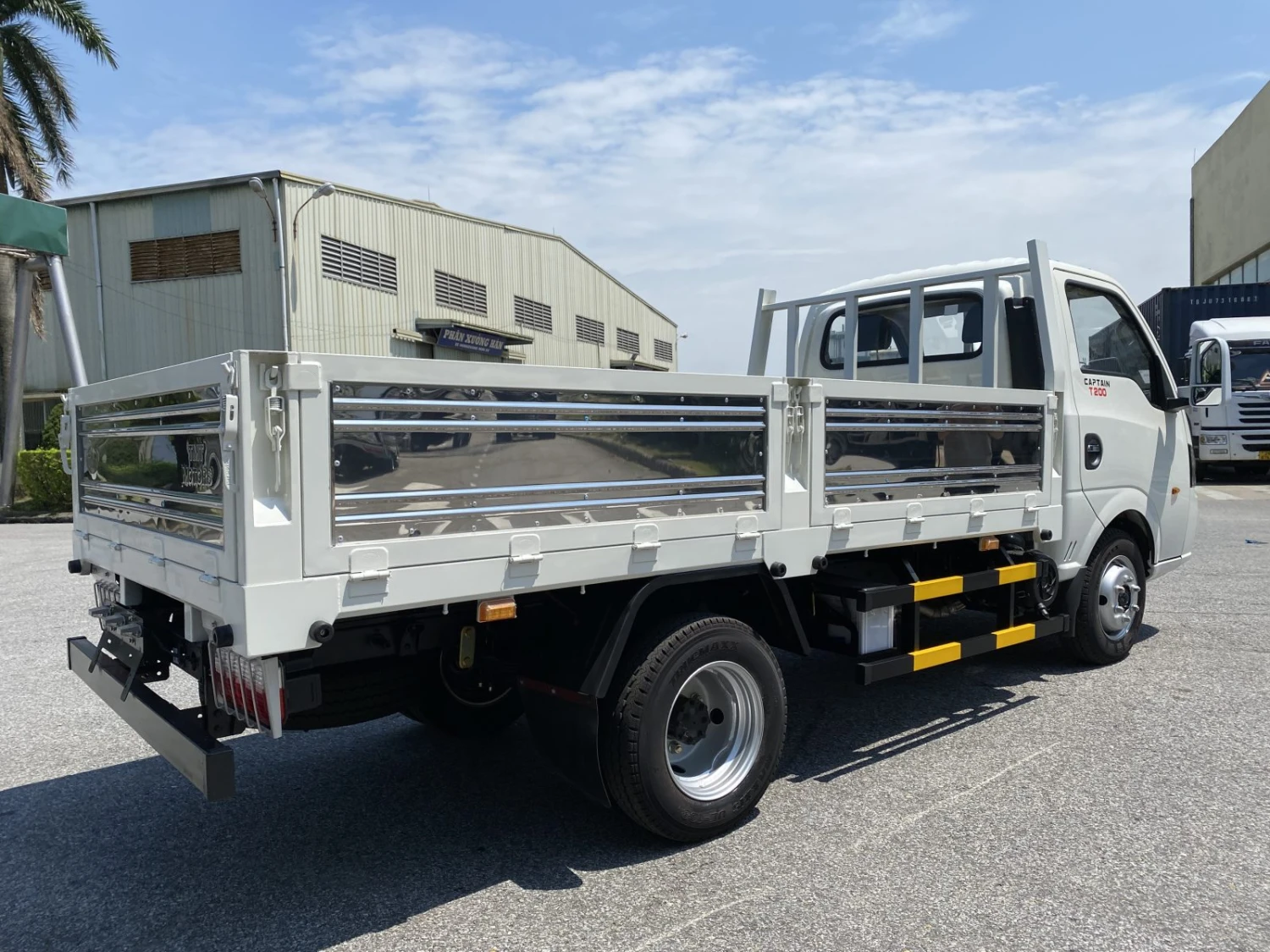 Captain T200 xe tập lái